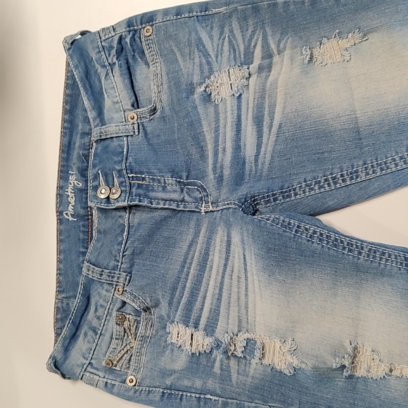 Women's capri jeans by 'Amethyst Jeans'. Size 11 - Picture 2 of 8